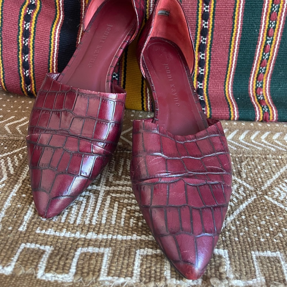 Jenni Kayne croc maroon flats